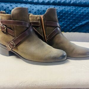 Olive - Brown Ankle Boots with Buckle Straps